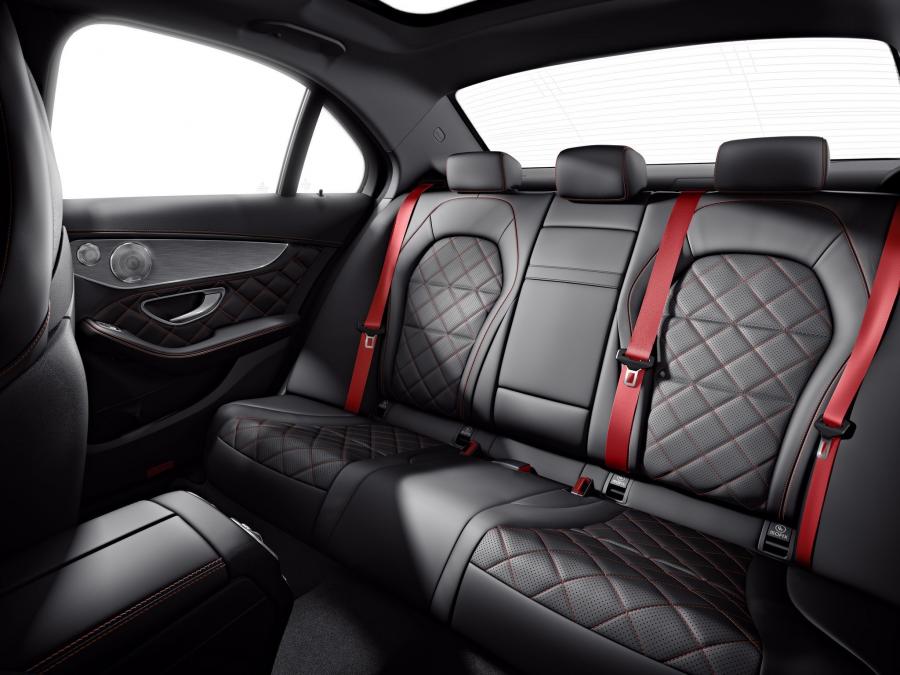 Интерьер Mercedes-AMG C63 S Edition #1 2014 года  (фото 12 из 12)